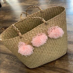 Straw large bag with pink poms!